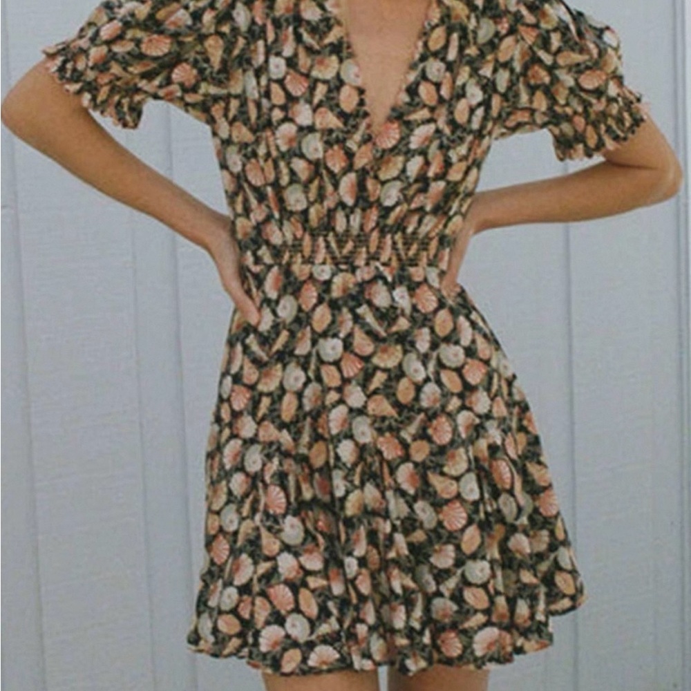 DOEN 100% silk Serra Dress In Noir Tresors Sea Shell Floral Print